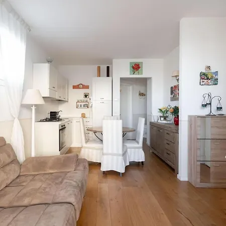 Immobiliare Jvl - Cascina Del Mar *
