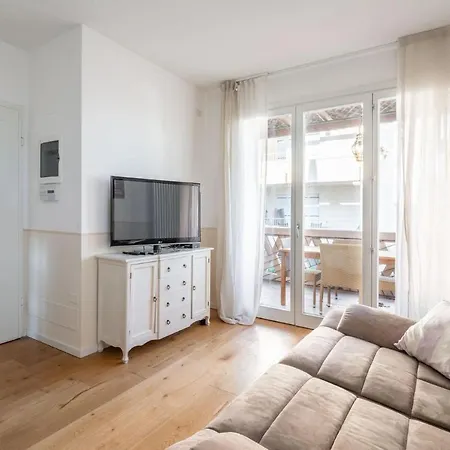 Immobiliare Jvl - Cascina Del Mar * Lido di Jesolo